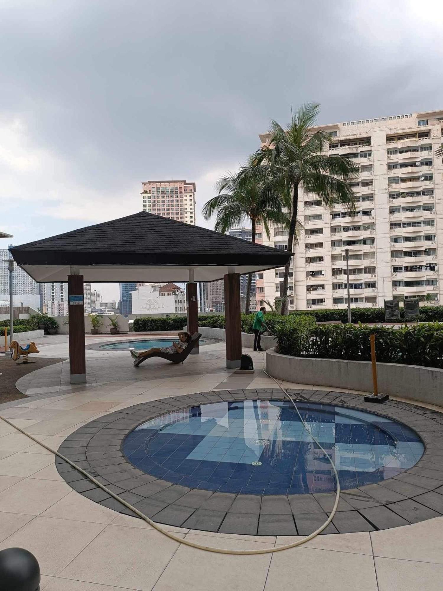 Avery Condo Suite At The Beacon Makati Makati City Exterior photo